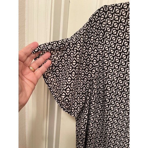 Catherines Womens Geometric Print Blouse 14/16W Short‎ Sleeve Button Front Top - Picture 3 of 16